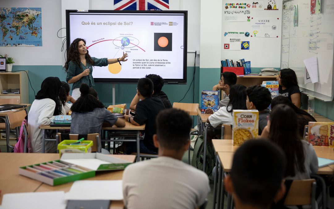 El eclipse de Sol total llega a las aulas: “Es algo especial para nuestra generación”