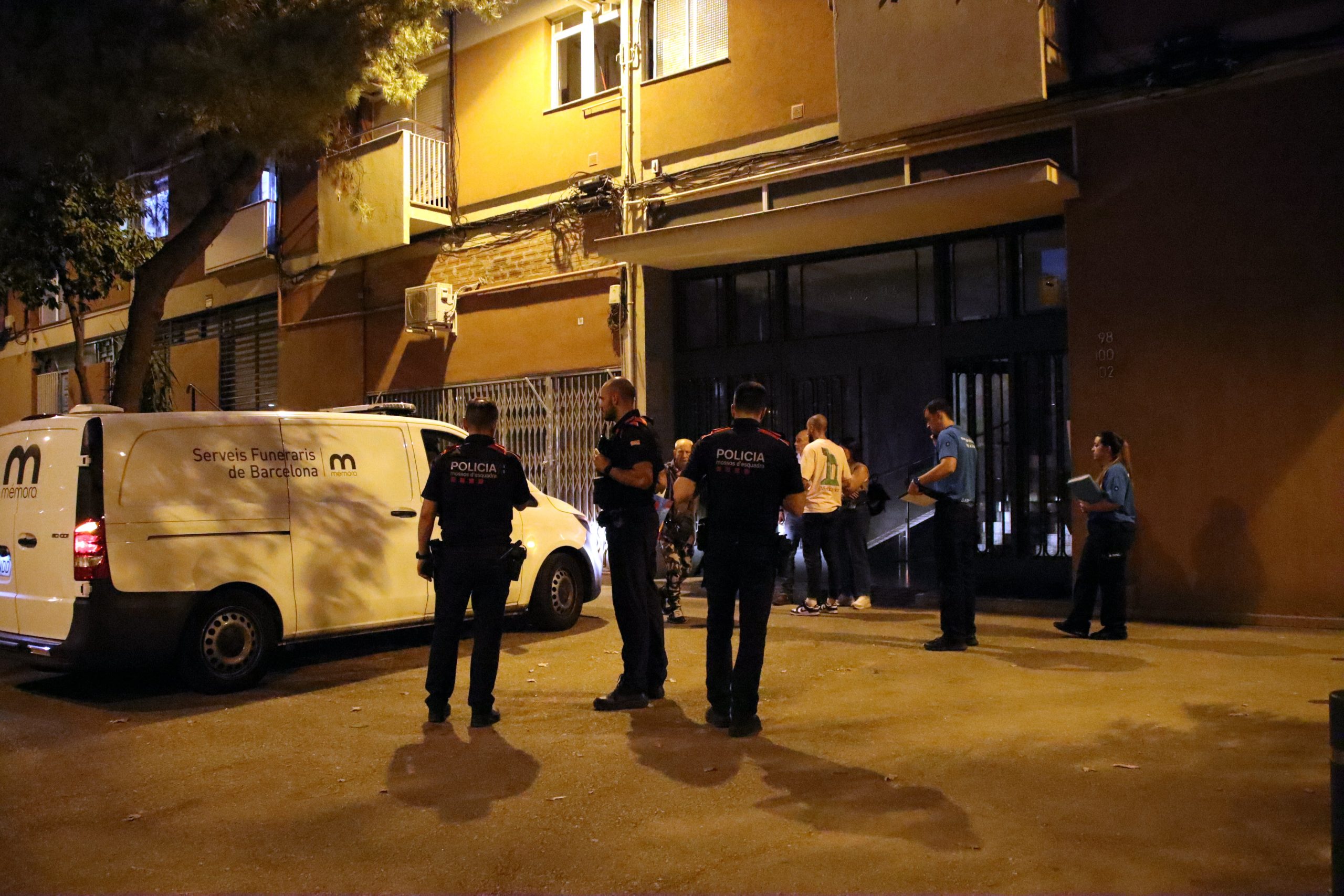 Detenido un hombre que se dio a la fuga tras asesinar a su pareja en presencia de sus dos hijos en Barcelona