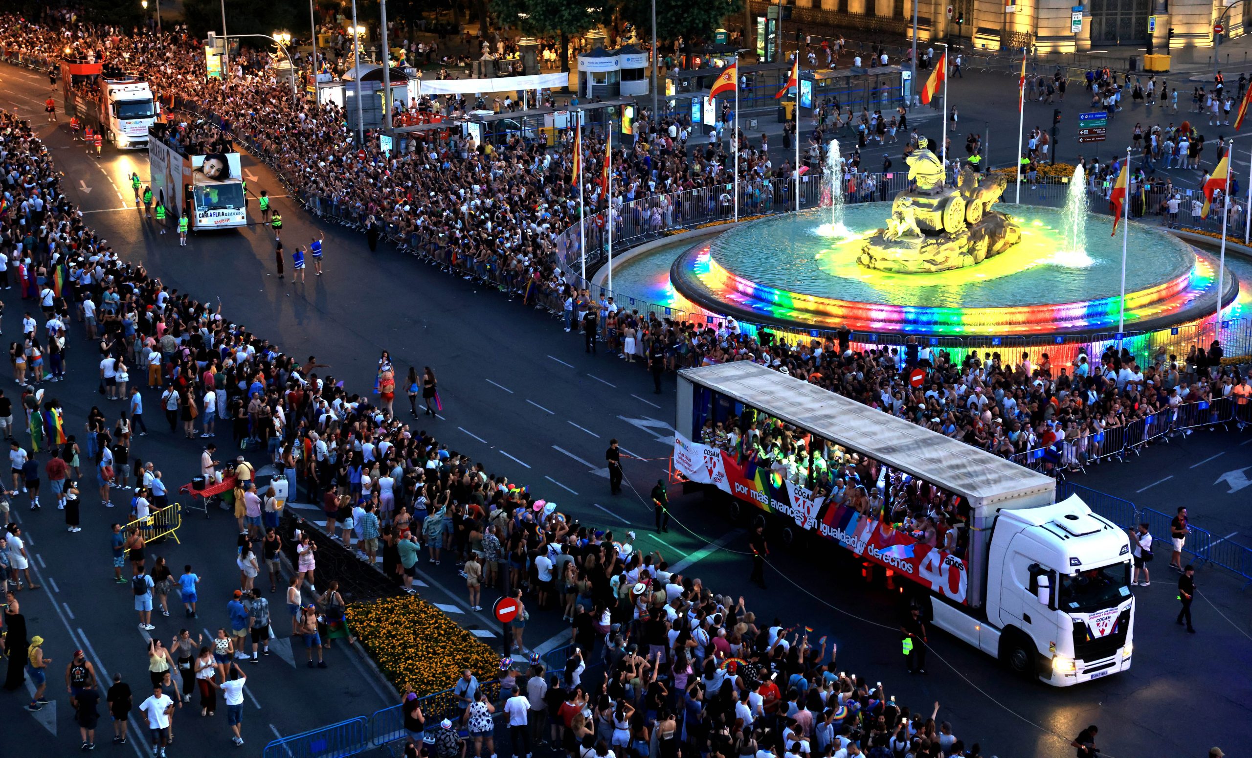 El Orgullo planta cara en Madrid al auge de la extrema derecha: “Nuestros derechos no se negocian”
