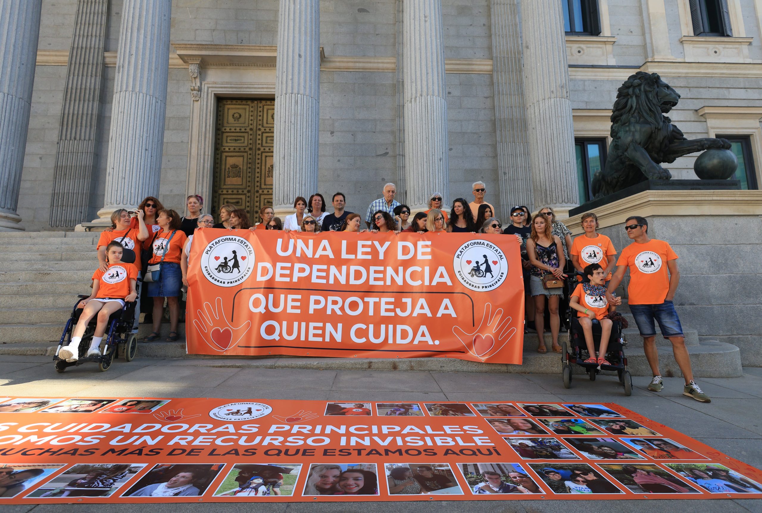 Las cuidadoras reclaman derechos frente al Congreso: “Somos un recurso invisible”
