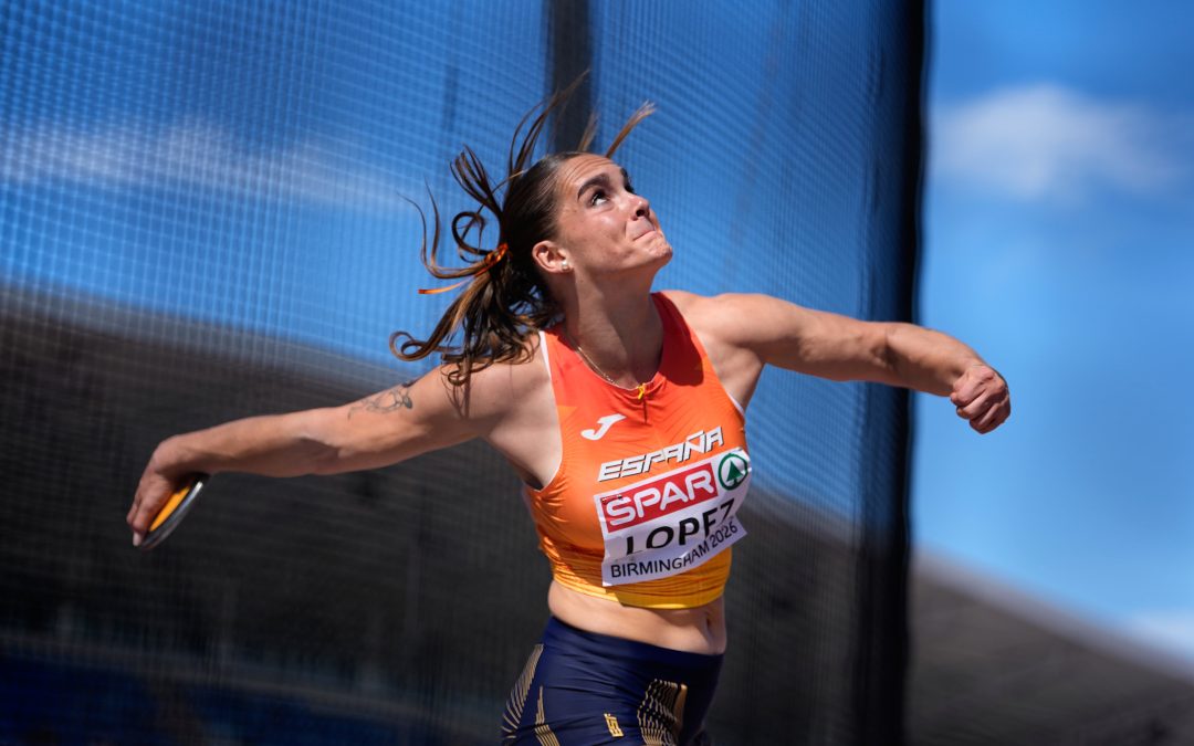 Inés López baila con el disco en los Europeos de atletismo