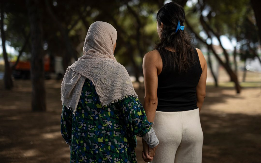 La reforma de Extranjería que acabó con la soledad de una víctima de violencia machista: “Mamá, ven, te necesito”