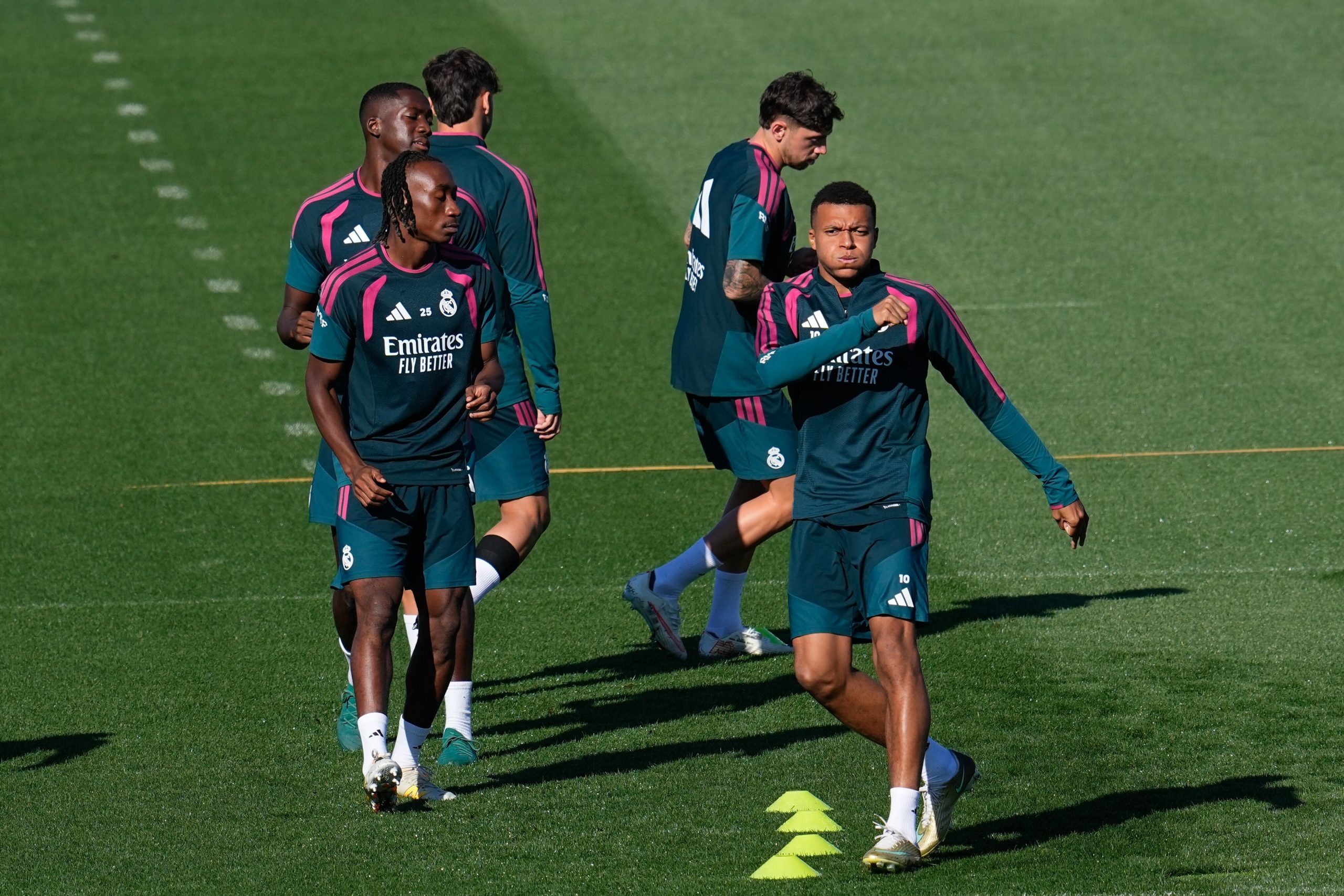 Elche – Real Madrid en directo | Arda Güler sustituye a Bellingham en el once
