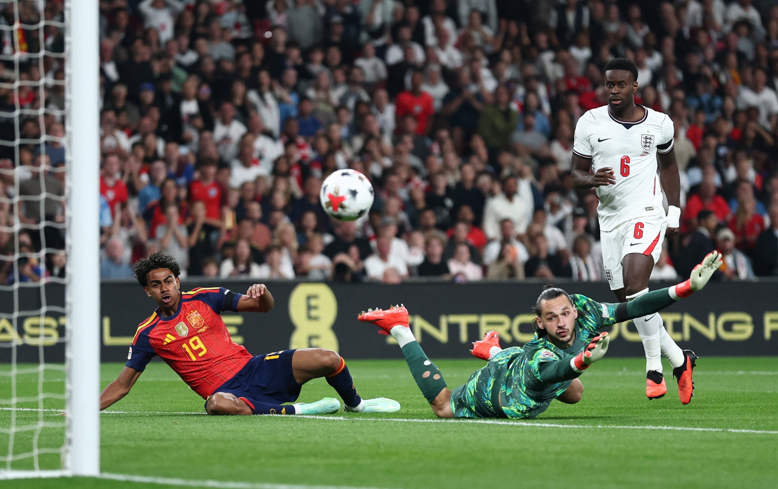 Inglaterra – España en directo | Ferran perdona dos ocasiones claras de gol
