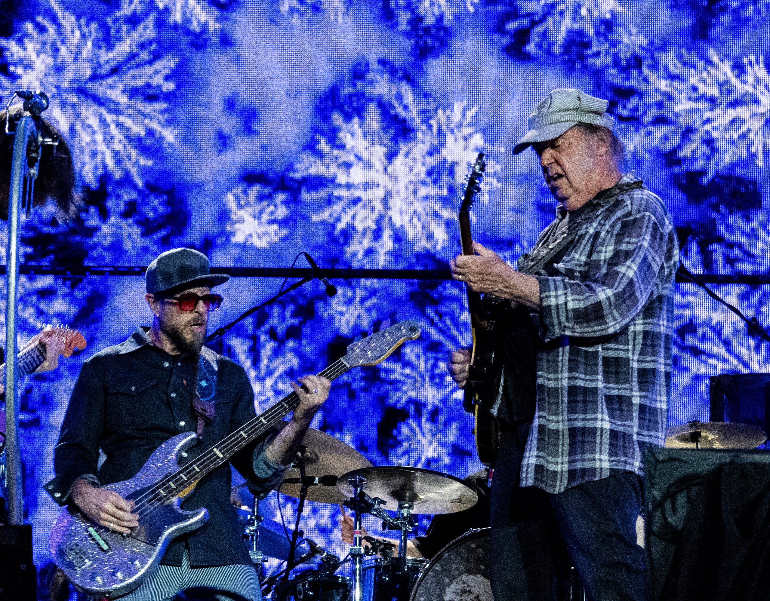 Neil Young: 50 discos después, todavía guarda otra canción de amor