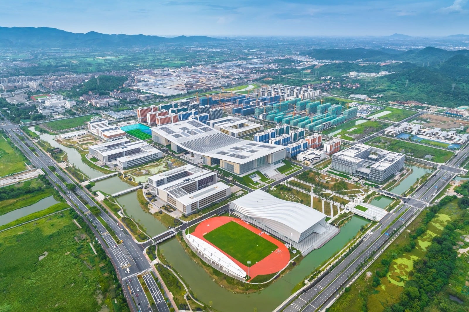Las universidades españolas ponen rumbo a China ante su imparable ascenso científico