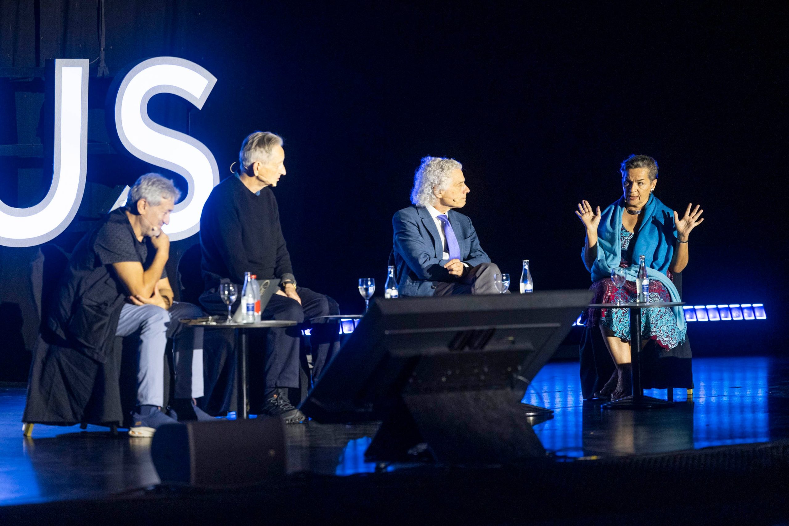 En busca de la verdad entre chanclas y pintas en el Festival Starmus