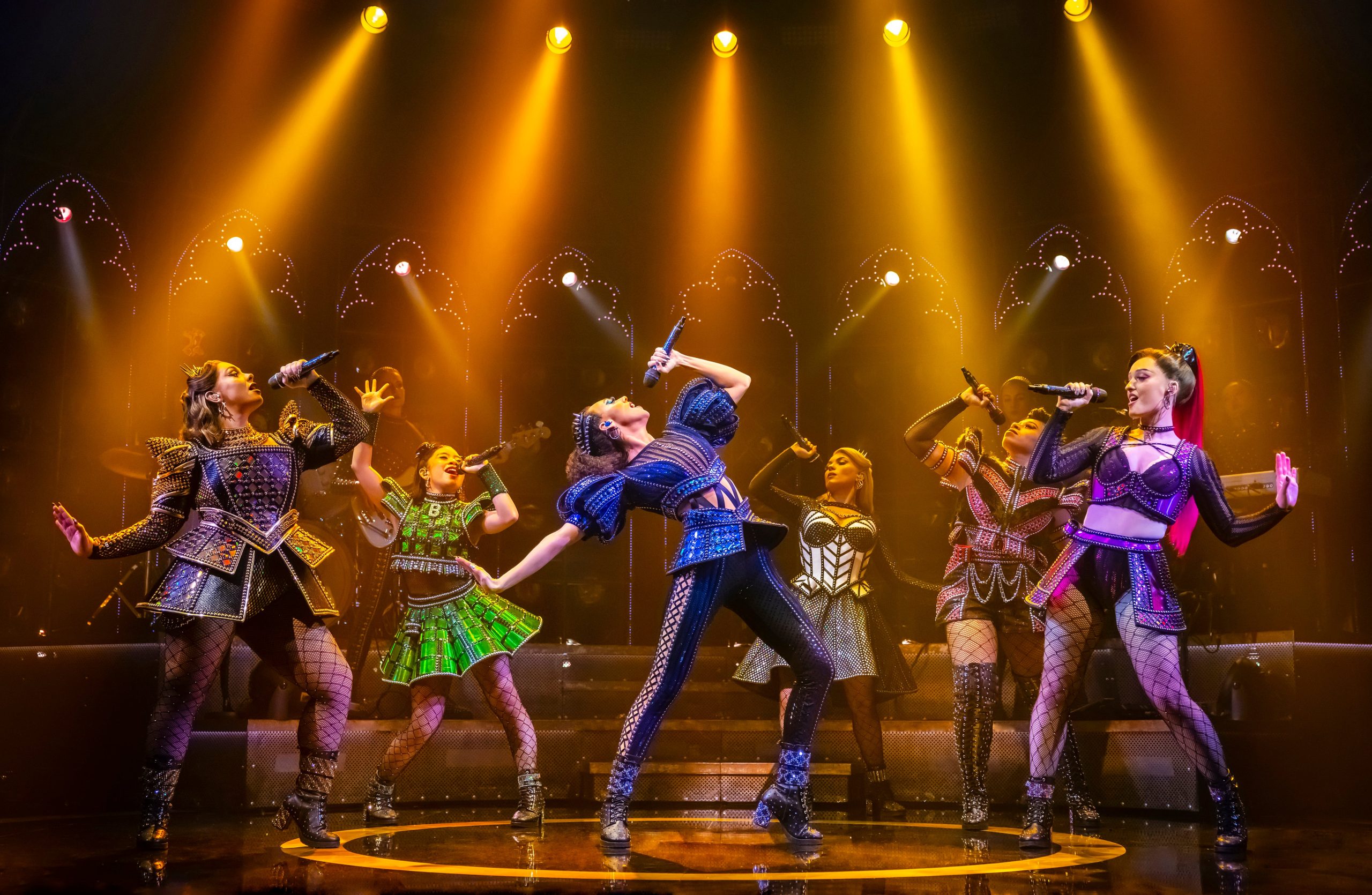 ‘Six’: un musical energético y tiktokero
